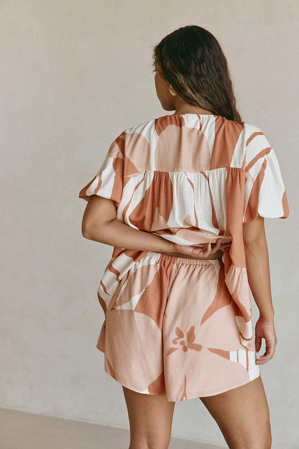 Ales Shorts - Peach Solanto