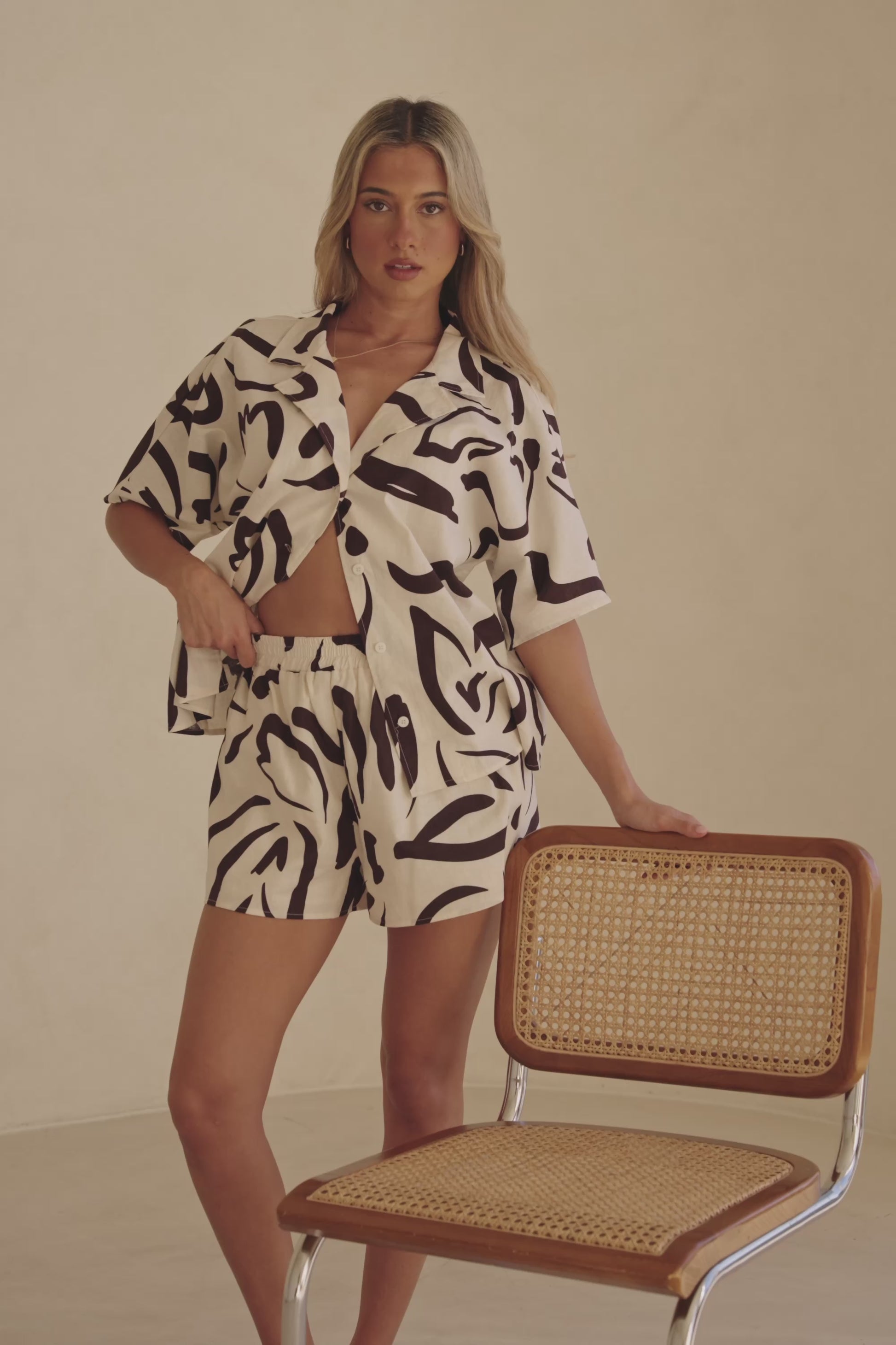 Seona Shorts - Fleur Lines